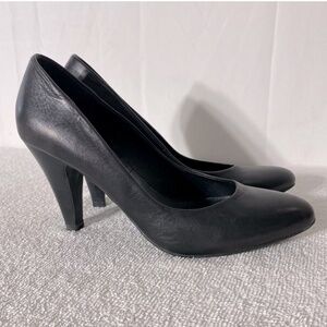 First Black Leather Round Toe Pumps Heels 38